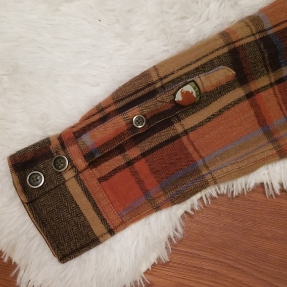 Dakota Grizzly Mens Medium Plaid Flannel Button Up - Picture 6 of 8